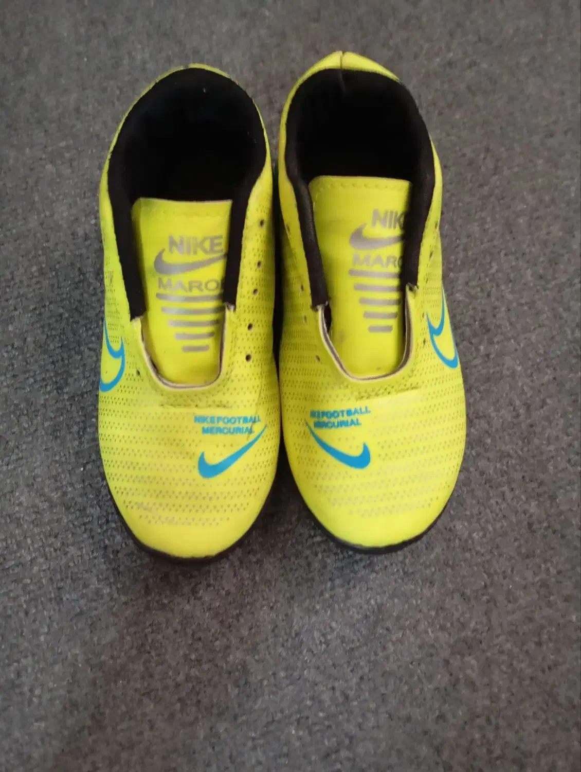 دو جفت کفش چمن|کیف، کفش، کمربند|بجنورد, |دیوار