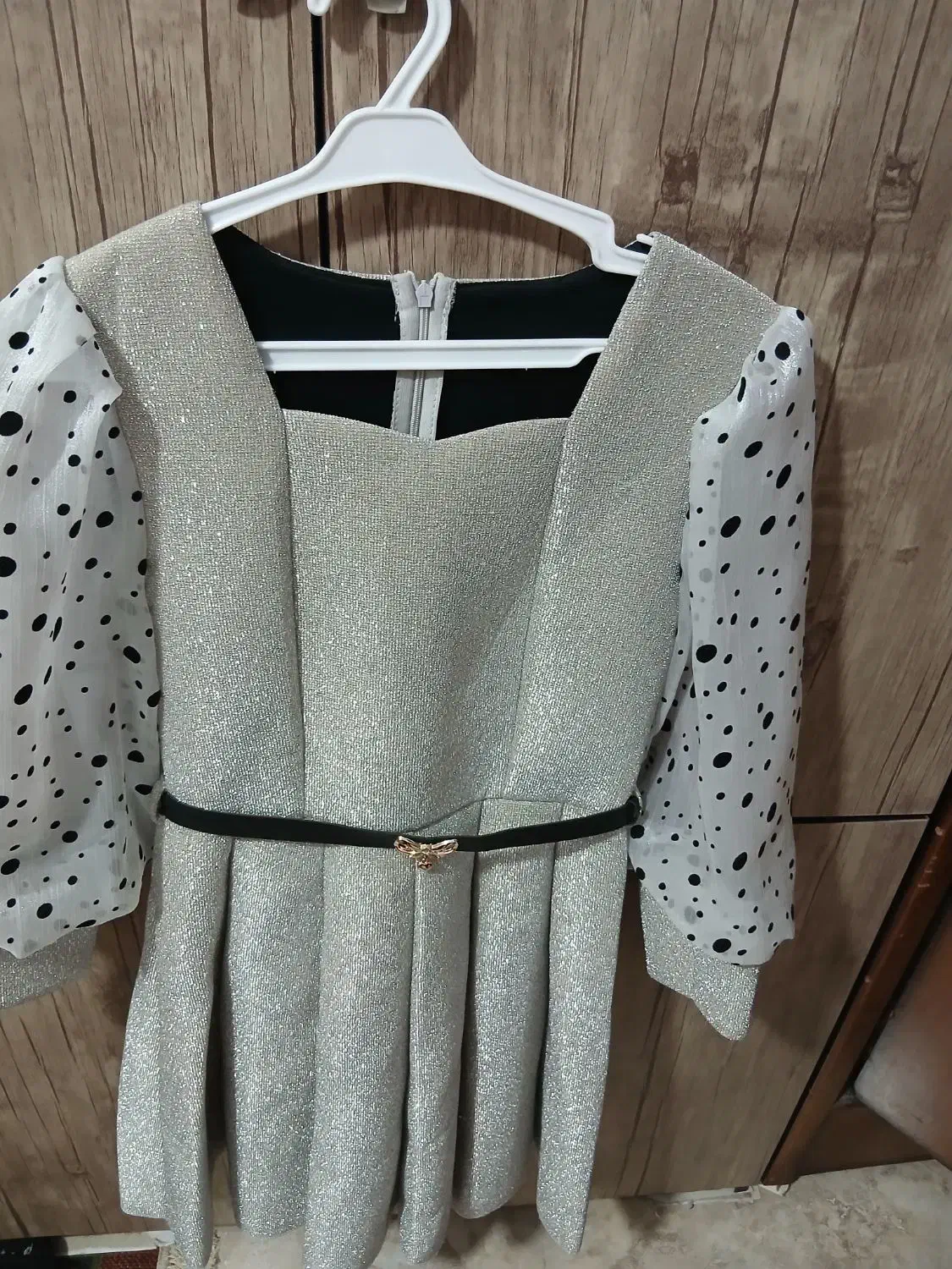 لباس مجلسی نو|لباس|کاشان, کارگر|دیوار