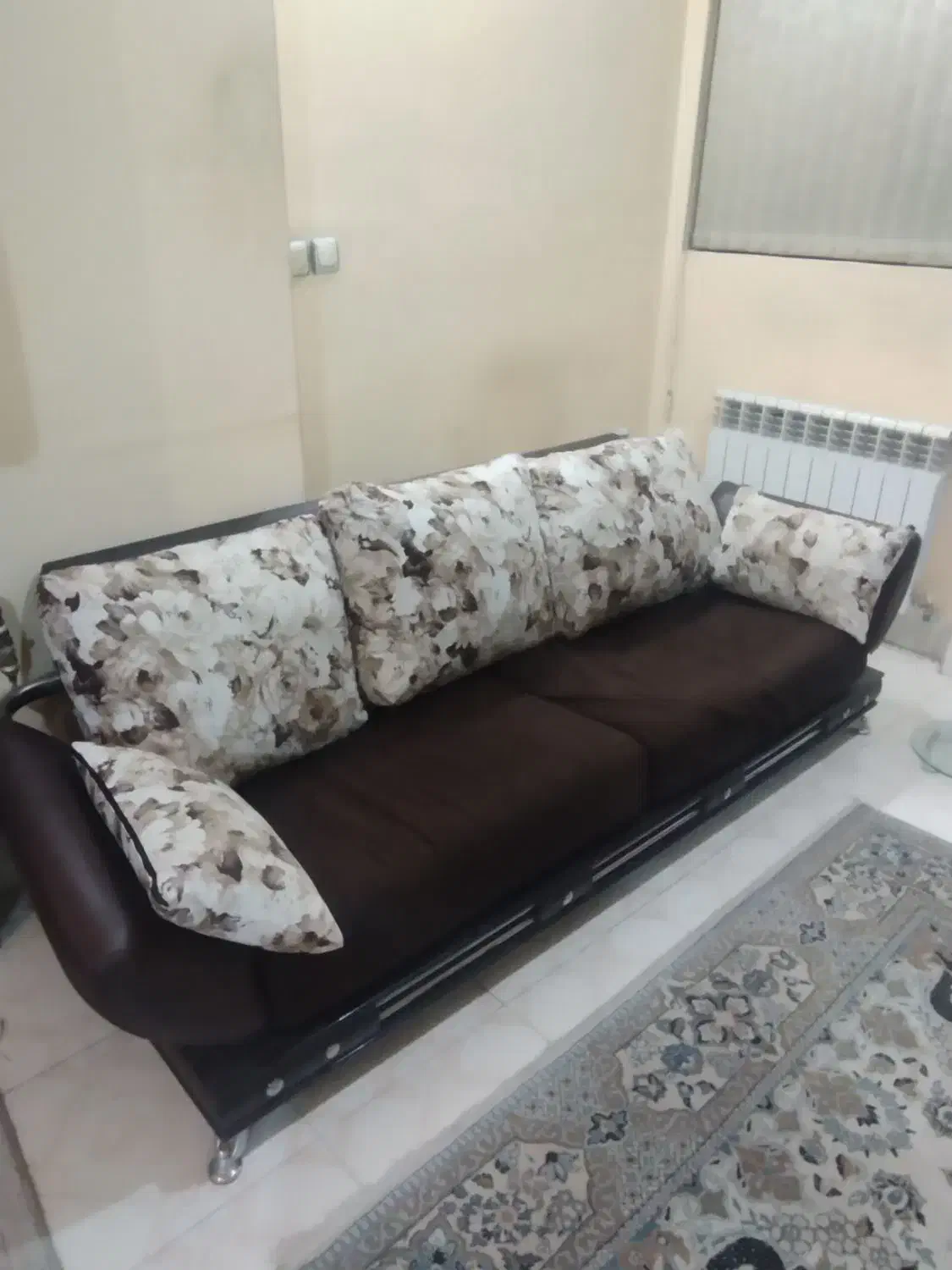 مبل هفت نفره|مبلمان خانگی و میز عسلی|شیراز, چوگیاه‎|دیوار