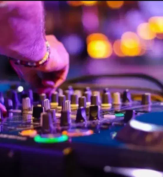 اجرای مراسم .موسیقی زنده.|خدمات پذیرایی، مراسم|کرمانشاه, |دیوار