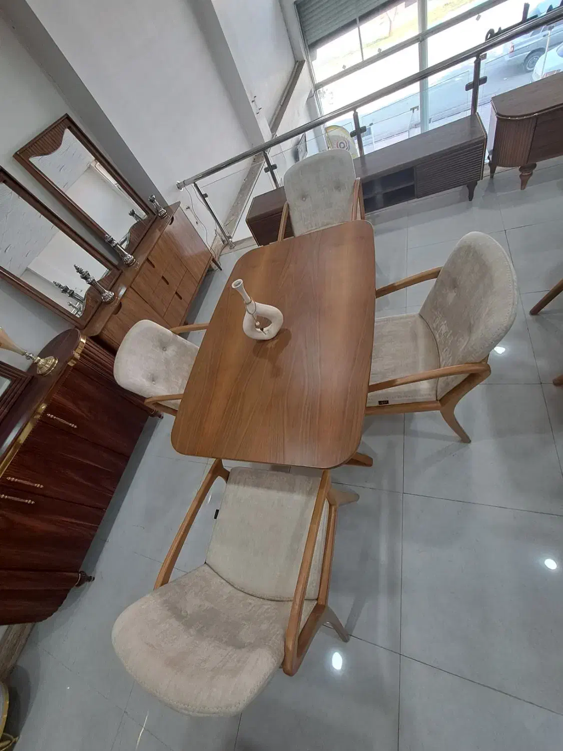 سرویس غذاخوری موریانی|میز و صندلی غذاخوری|میاندوآب, |دیوار