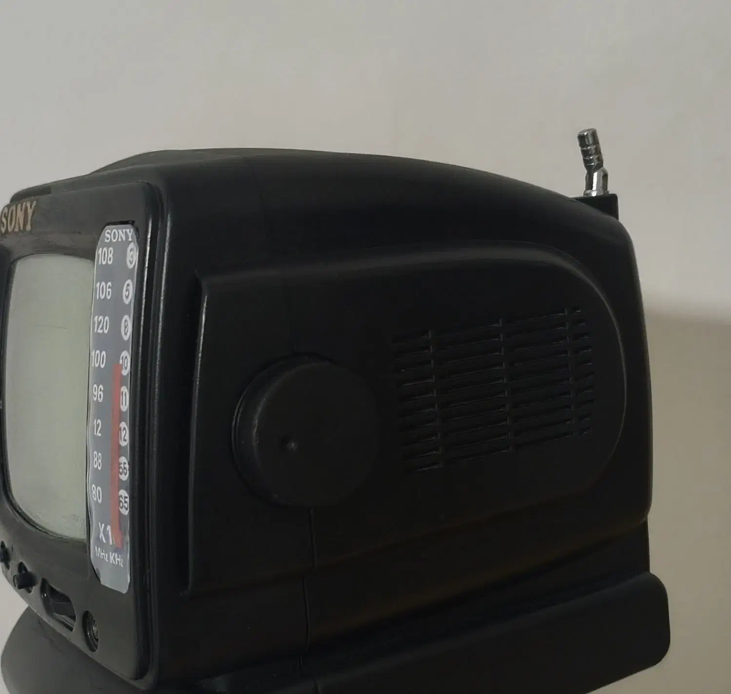 تلویزیون کوچک مناسب دکور|تلویزیون و پروژکتور|خرم‌آباد, |دیوار