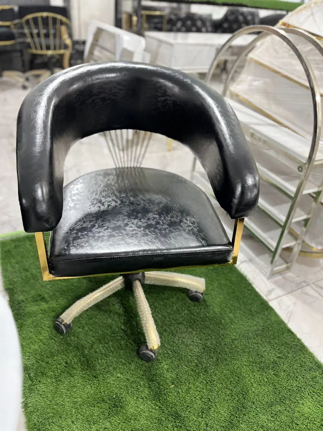 صندلی استادکار صندلی کپ وکوتاهی صندلی کپ|آرایشگاه و سالنهای زیبایی|مشکیندشت, |دیوار