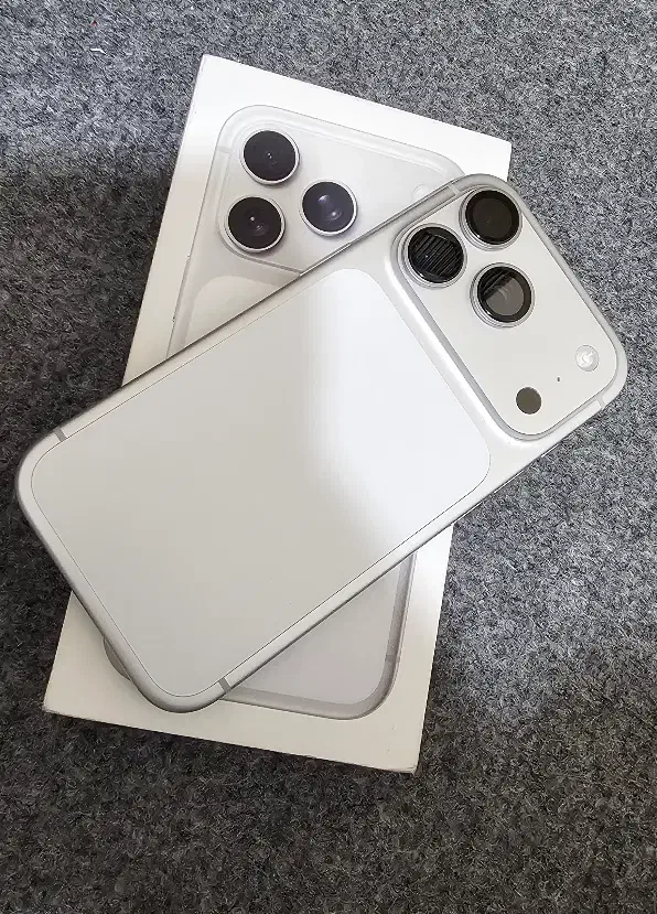 ۱۷ پرو|موبایل|تهران, حسنآباد|دیوار