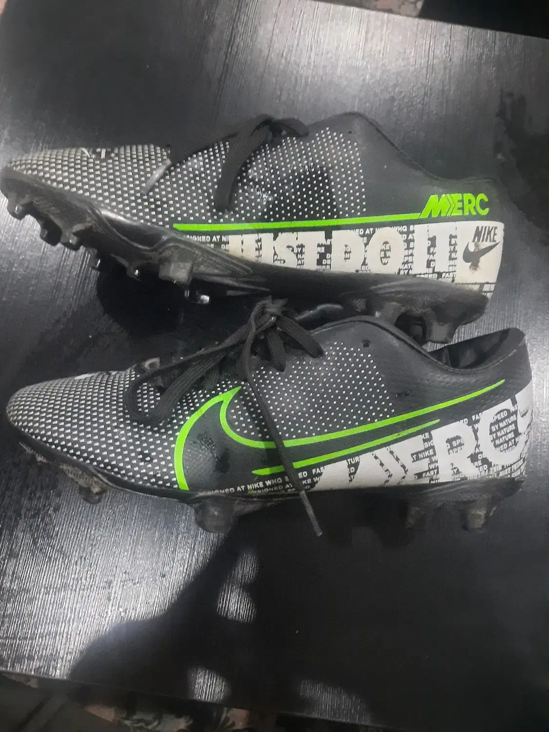 استوک فوتبالی میخ دار مخصوص چمن|تجهیزات ورزشی|کرج, اتحاد|دیوار