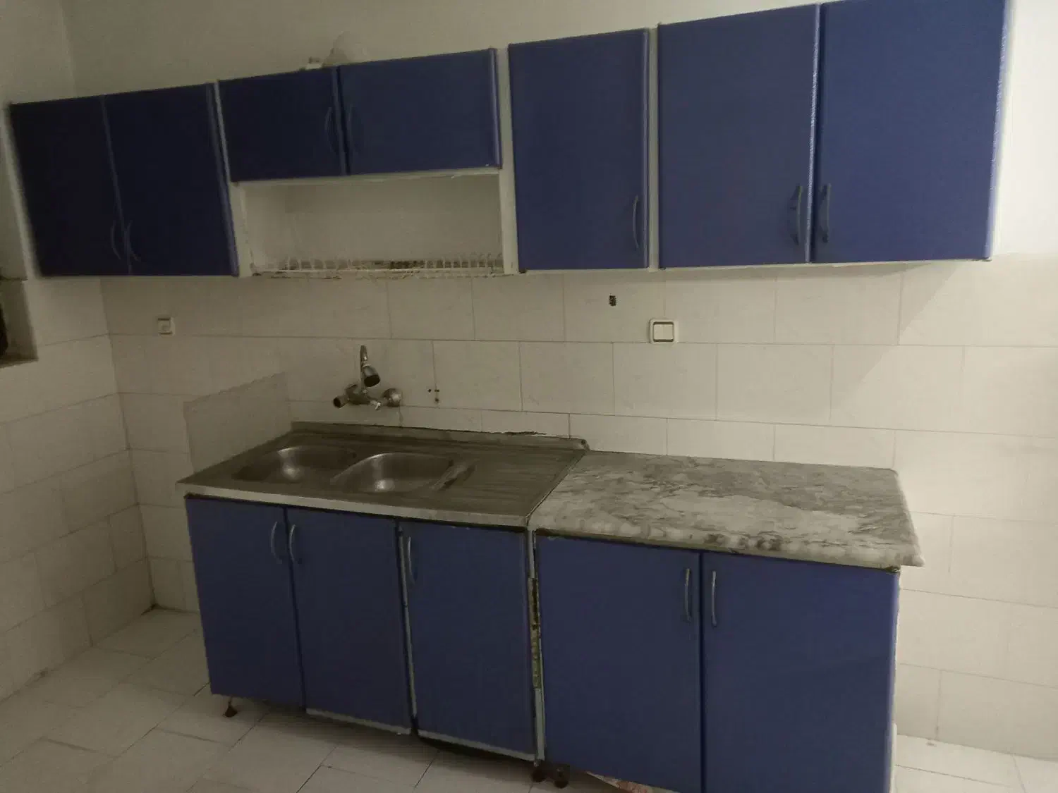 کابنت فلزی همراه با سینگ هود|آبچکان و نظمدهنده ظروف|لاهیجان, حاجی آباد|دیوار