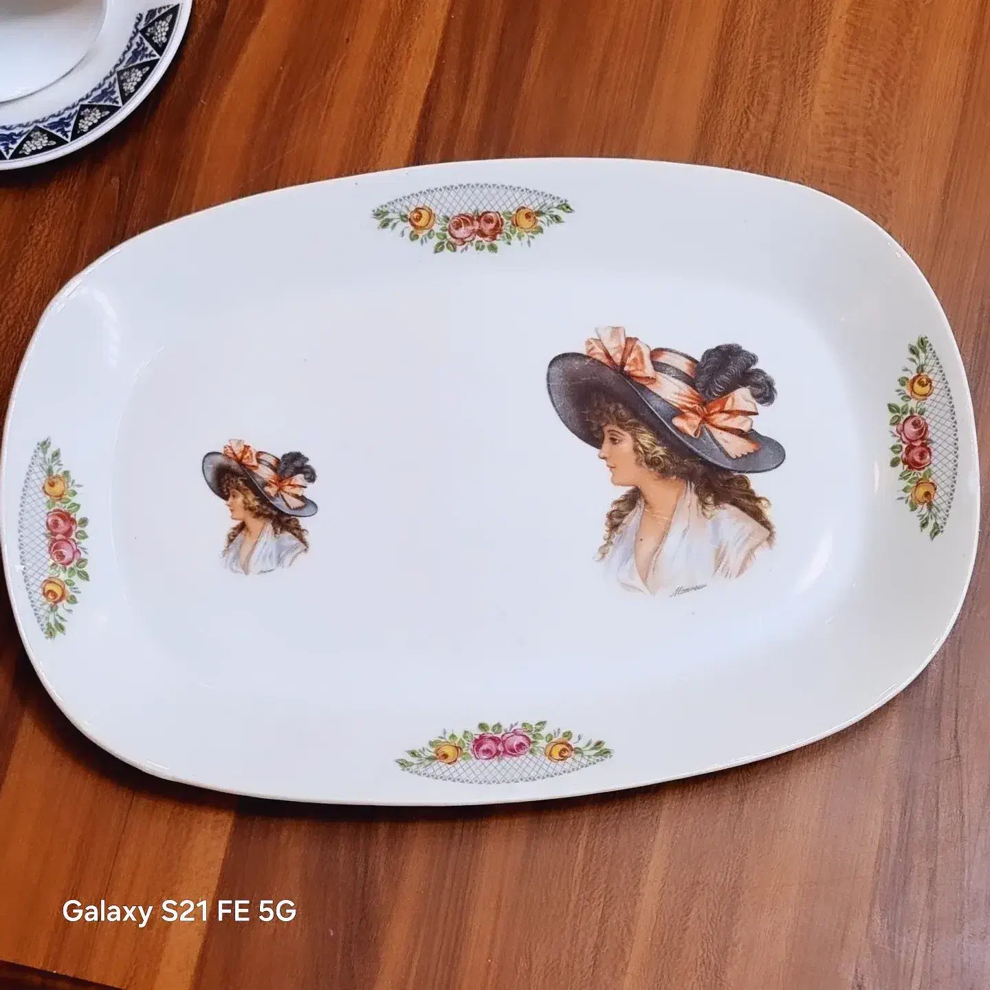 تعداد زیادی ظرف بفروش میرسد|ظروف سرو و پذیرایی|شیراز, شهرک مدرس|دیوار