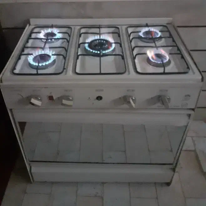 اجاق گاز تمیز وسالم وجاکفشی فلزی|اجاق گاز و لوازم برقی پختوپز|اقبالیه, |دیوار