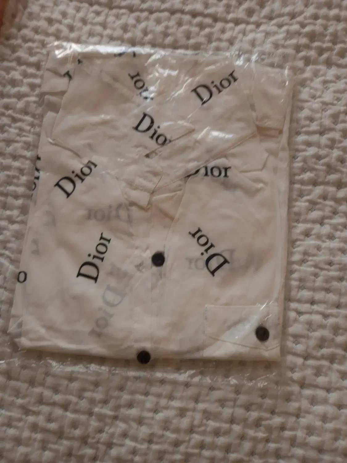 شومیز گره ای|لباس|صدرا-فارس, فاز ۱|دیوار