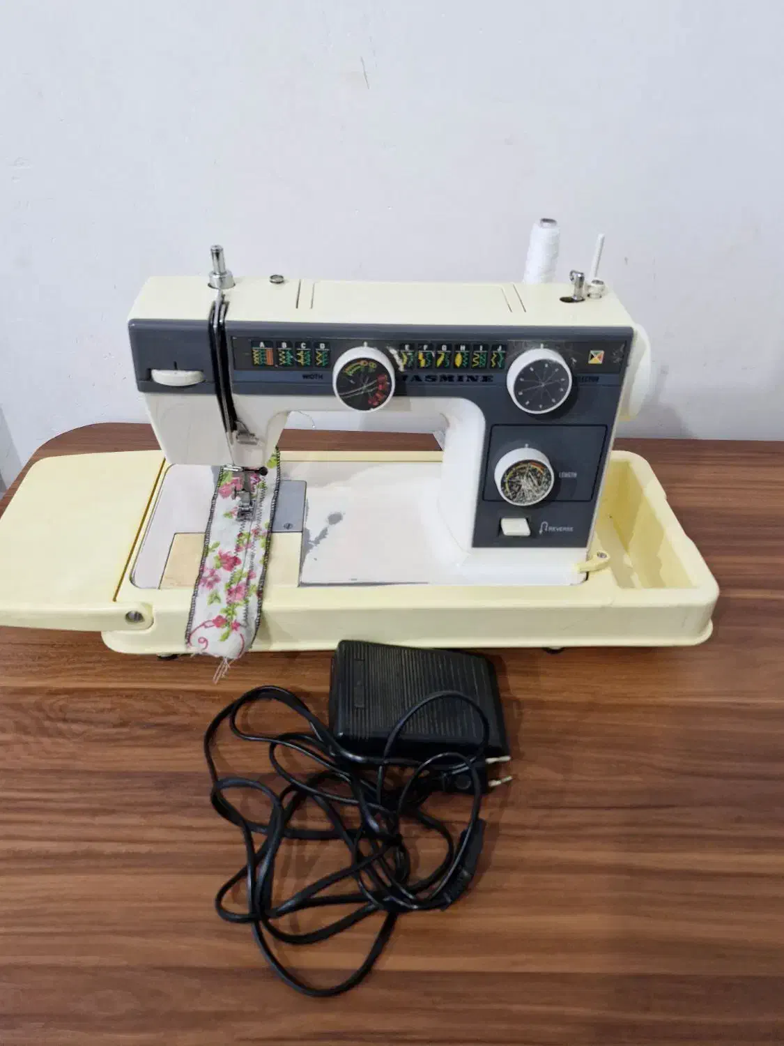 چرخ خیاطی ژانومه اصل|چرخ خیاطی و ریسندگی|بوکان, |دیوار