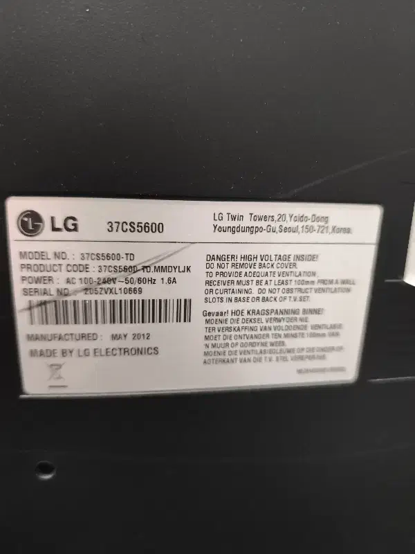 تلویزیون 37اینچ و میز تلویزیون|تلویزیون و پروژکتور|تهران, شهرک ولیعصر شمالی|دیوار