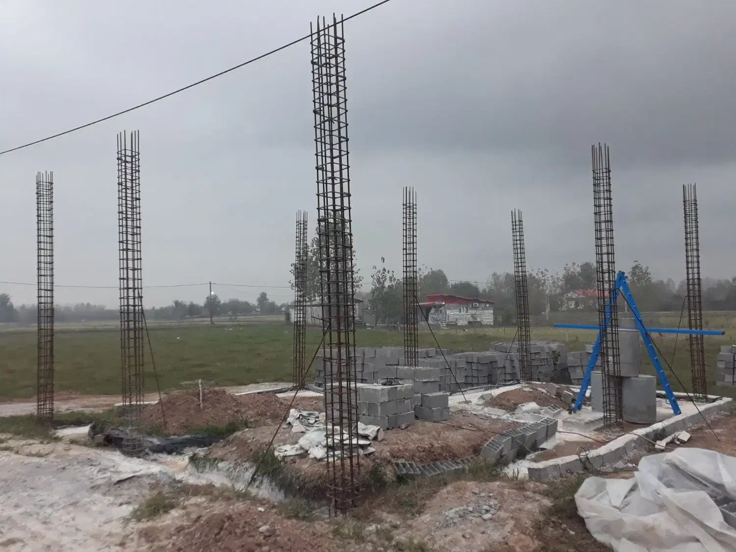 فروش زمین ۱۰۵۰متری همراه با پروانه ساخت|فروش زمین و ملک کلنگی|سنگر, |دیوار