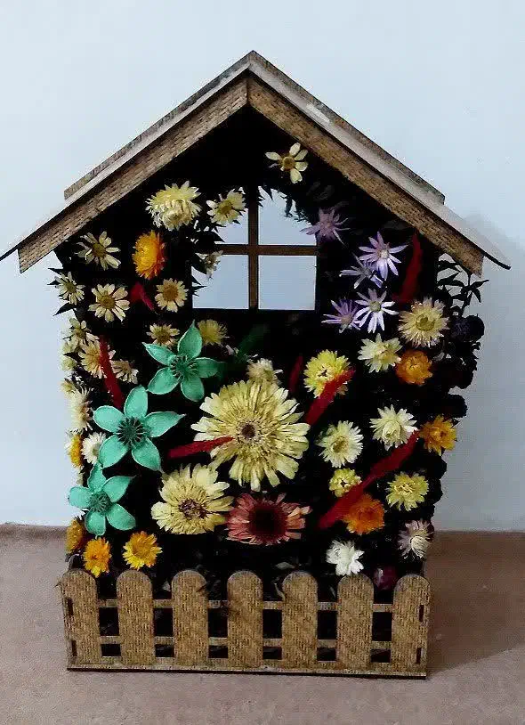 سبدگل تابلوچوب لباسی چراغ نفتی چراغ تک سنتی  تکله|صنایع دستی و سایر لوازم تزئینی|خرم‌آباد, |دیوار