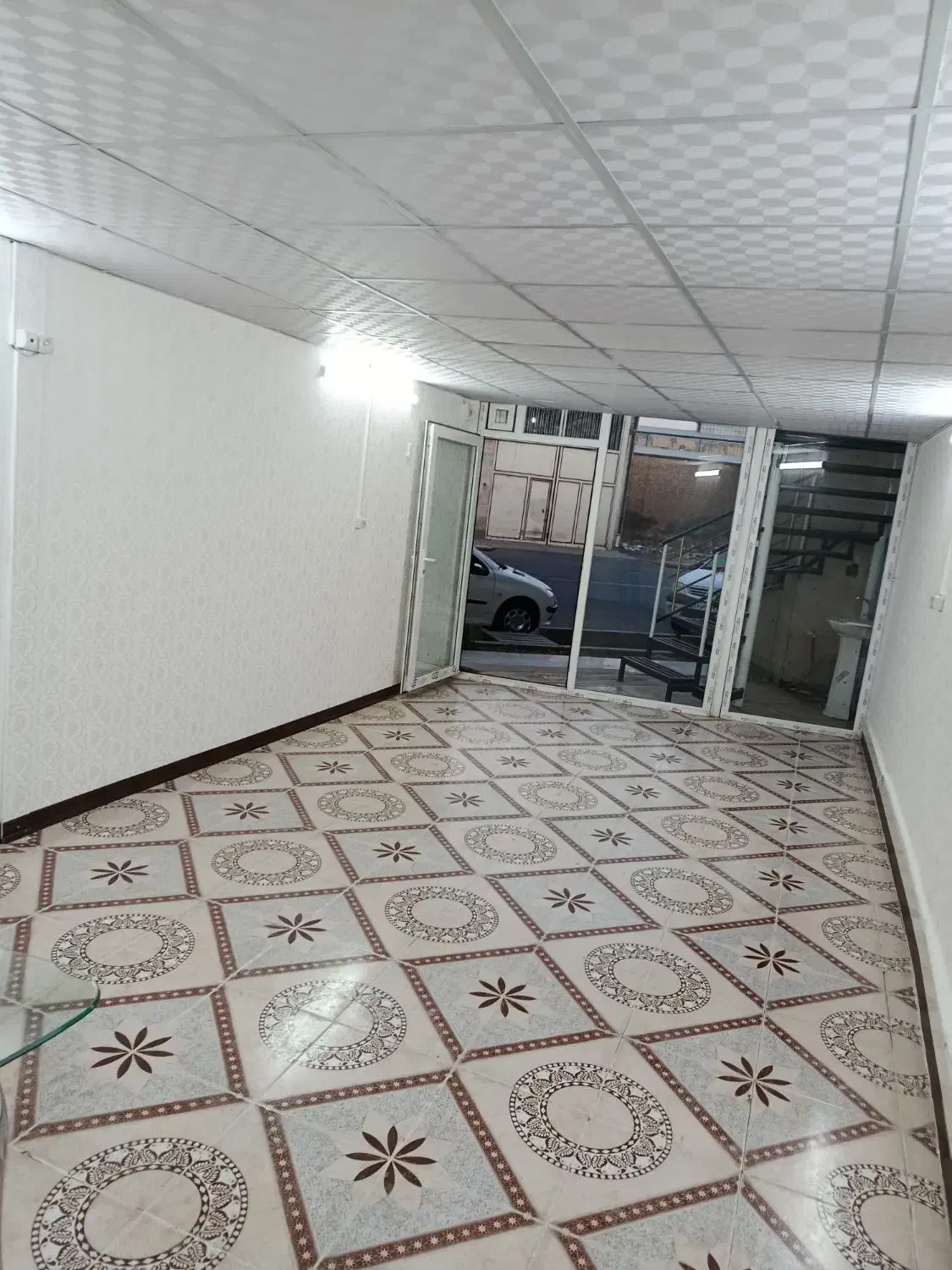 اجاره فروشگاه کفش|اجارهٔ مغازه و غرفه|قم, بیست متری ولیعصر|دیوار