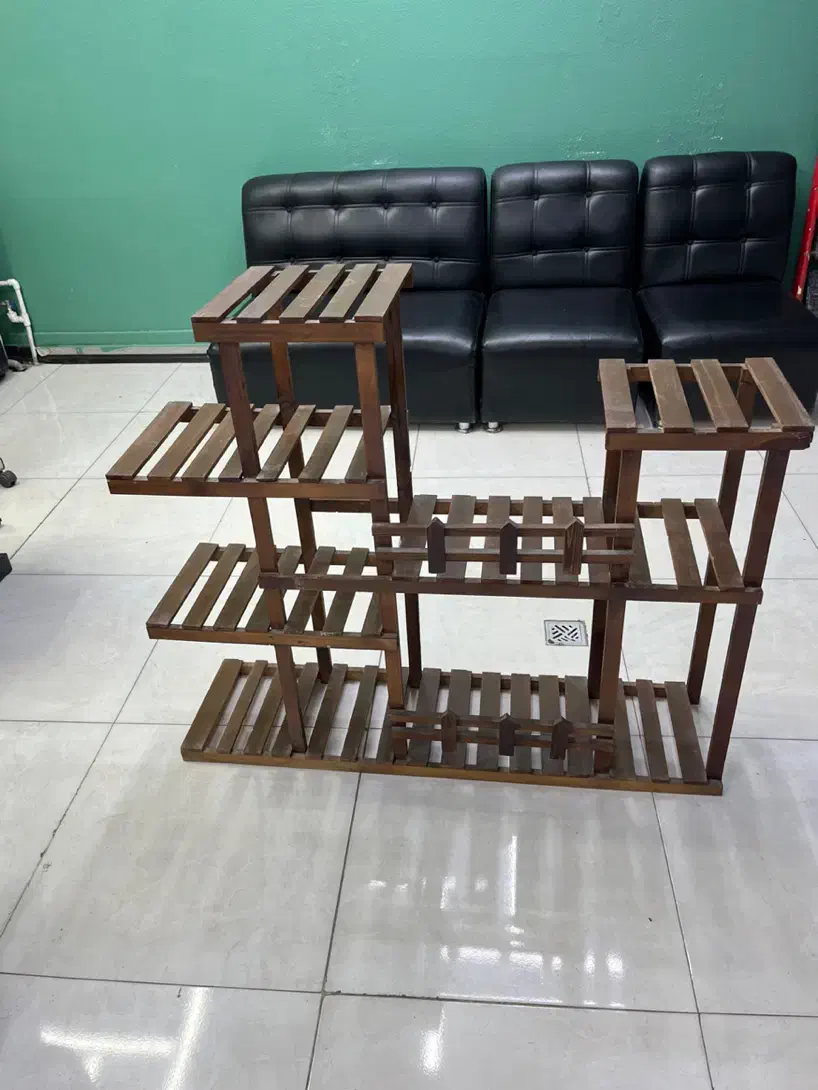 استند چوبی|گل و گیاه طبیعی|شاهین‌شهر, خانه کارگر|دیوار