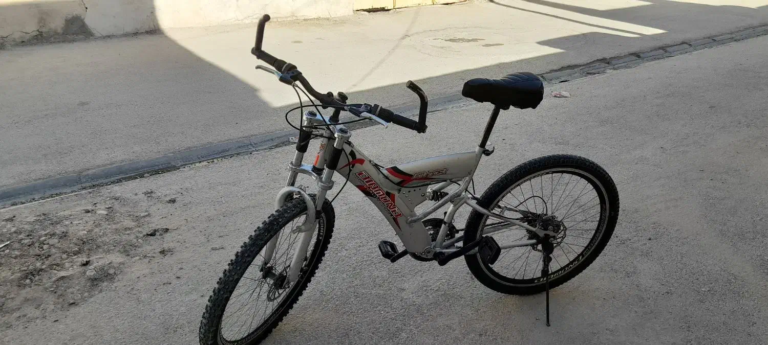 26 کوهستانی|دوچرخه، اسکیت، اسکوتر|جهرم, |دیوار