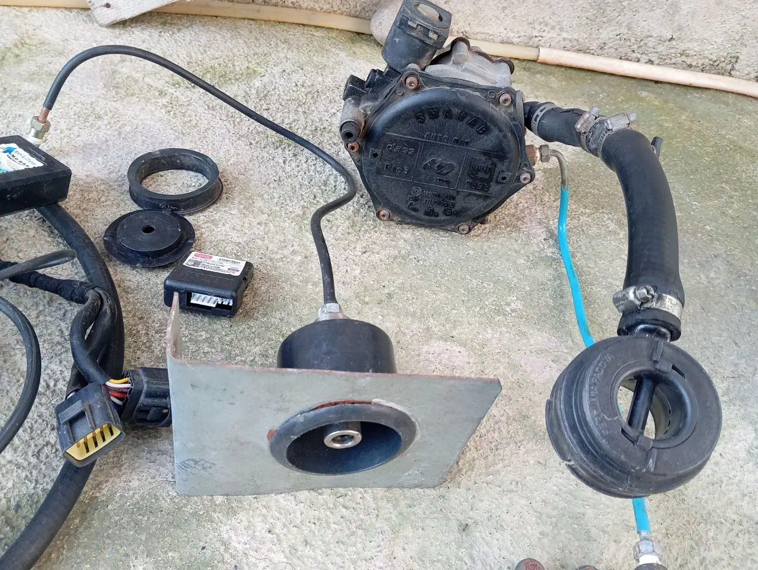 لوازم سی آن جی پراید|قطعات یدکی و لوازم جانبی|رشت, حومه رشت|دیوار