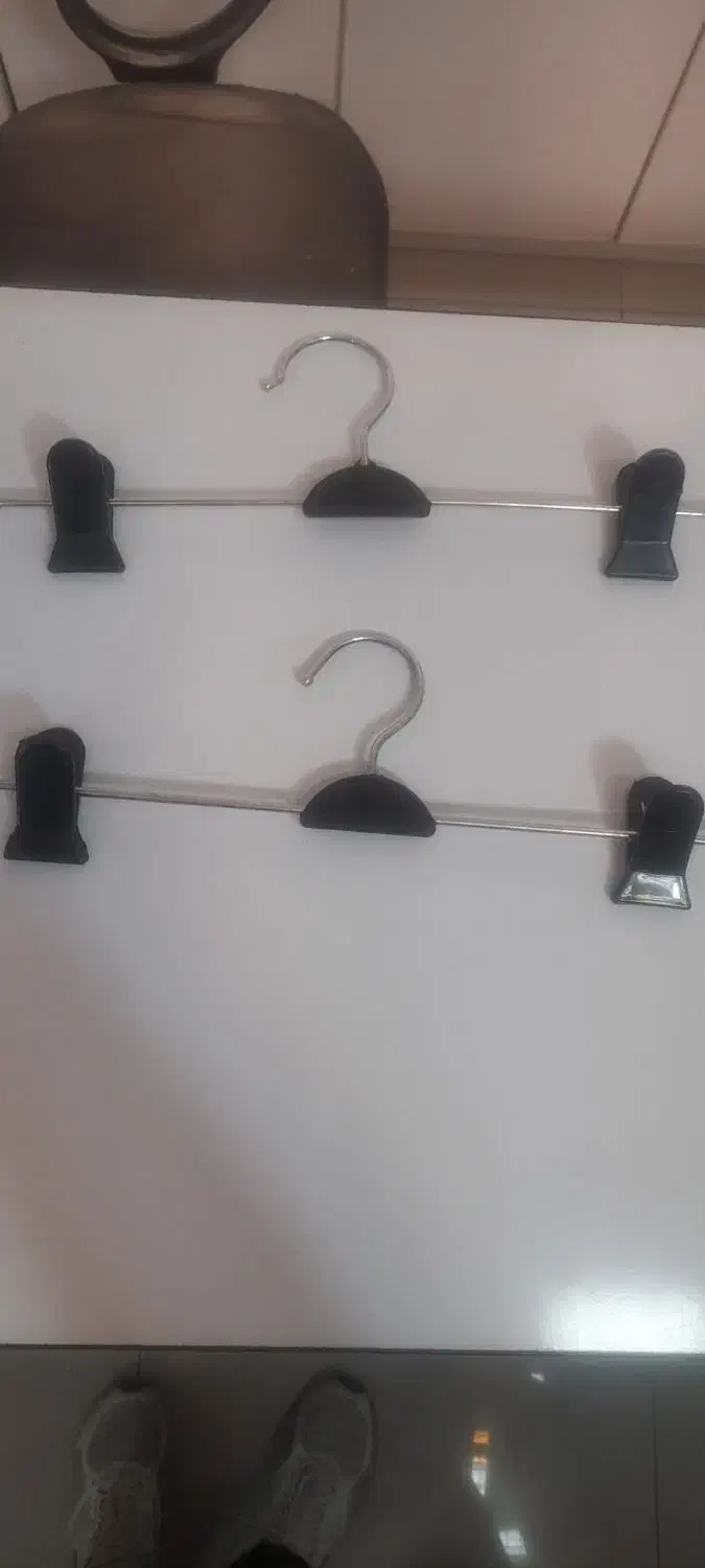 چوب لباسی آویز وگیره ای|بندرخت و رخت‌آویز|شیراز, شهرک گلدشت حافظ‎|دیوار