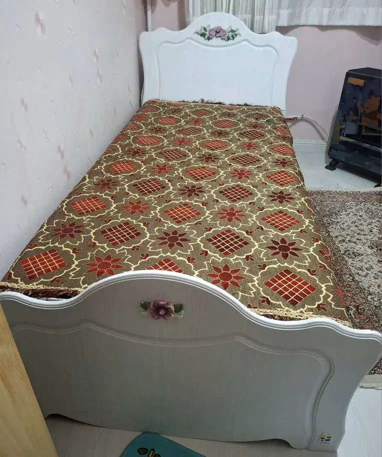 تخت و کمد نوجوان|تخت و سرویس خواب|رشت, حسین آباد|دیوار