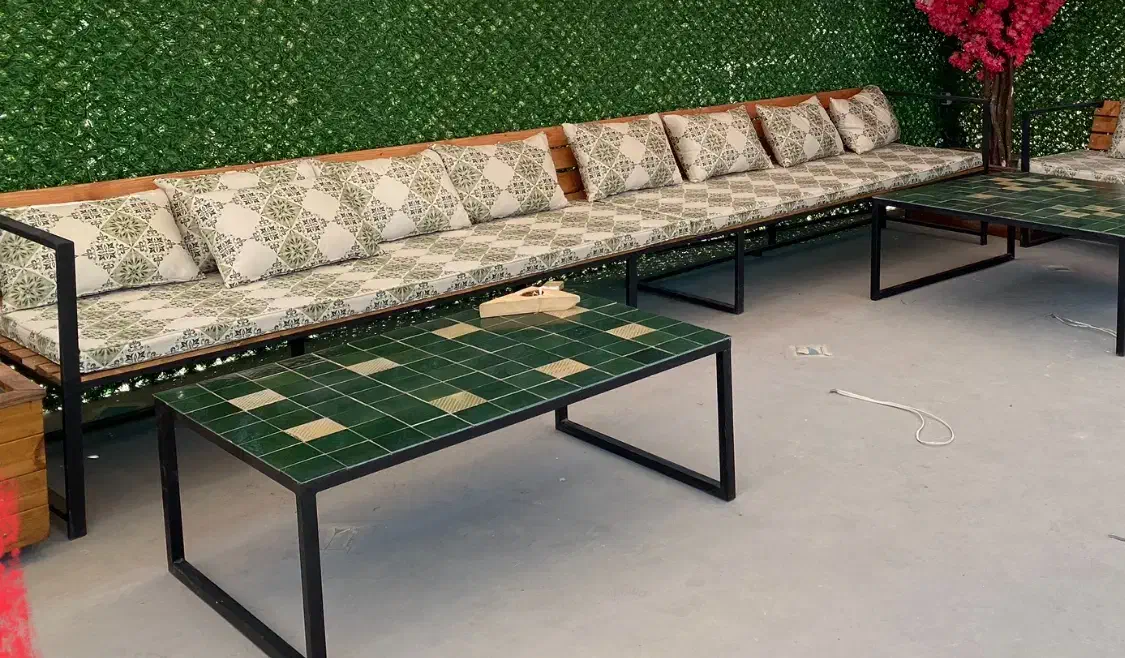 میز و نیمکت مناسب کافه رستوران و باغ|کافیشاپ و رستوران|اصفهان, نقش جهان|دیوار