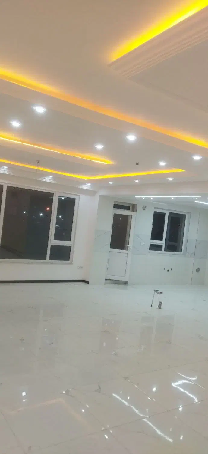 واحد۱۴۰متری|فروش آپارتمان|قروه, |دیوار