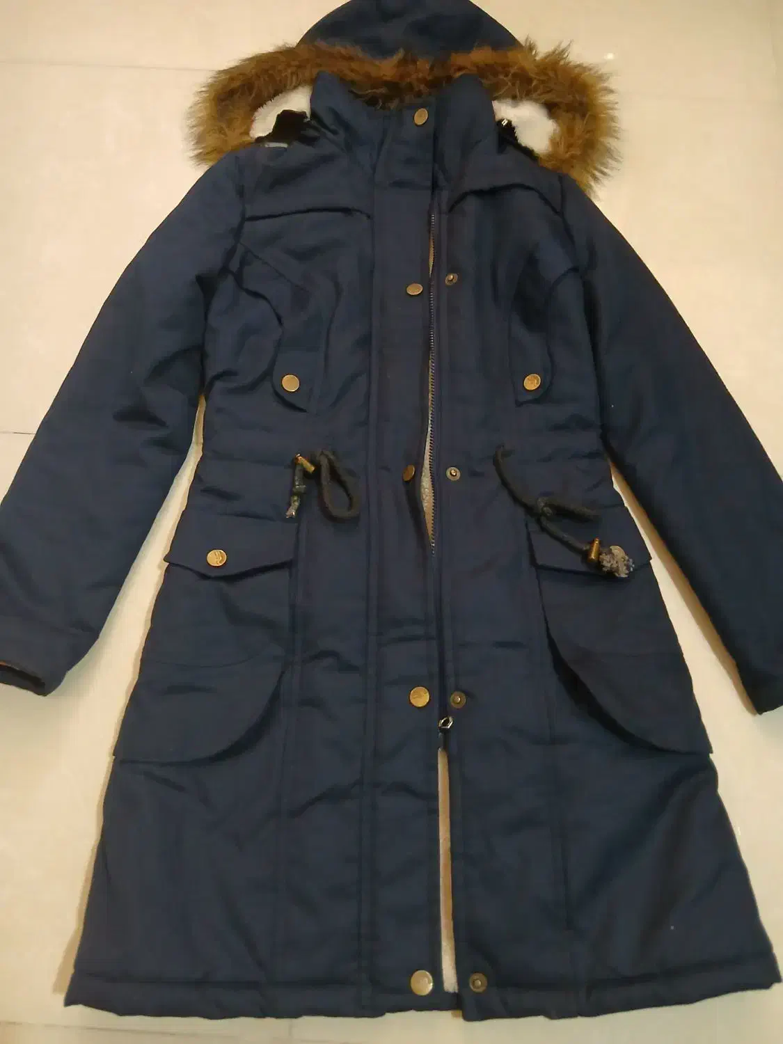 سرمه ای|لباس|گرمسار, |دیوار