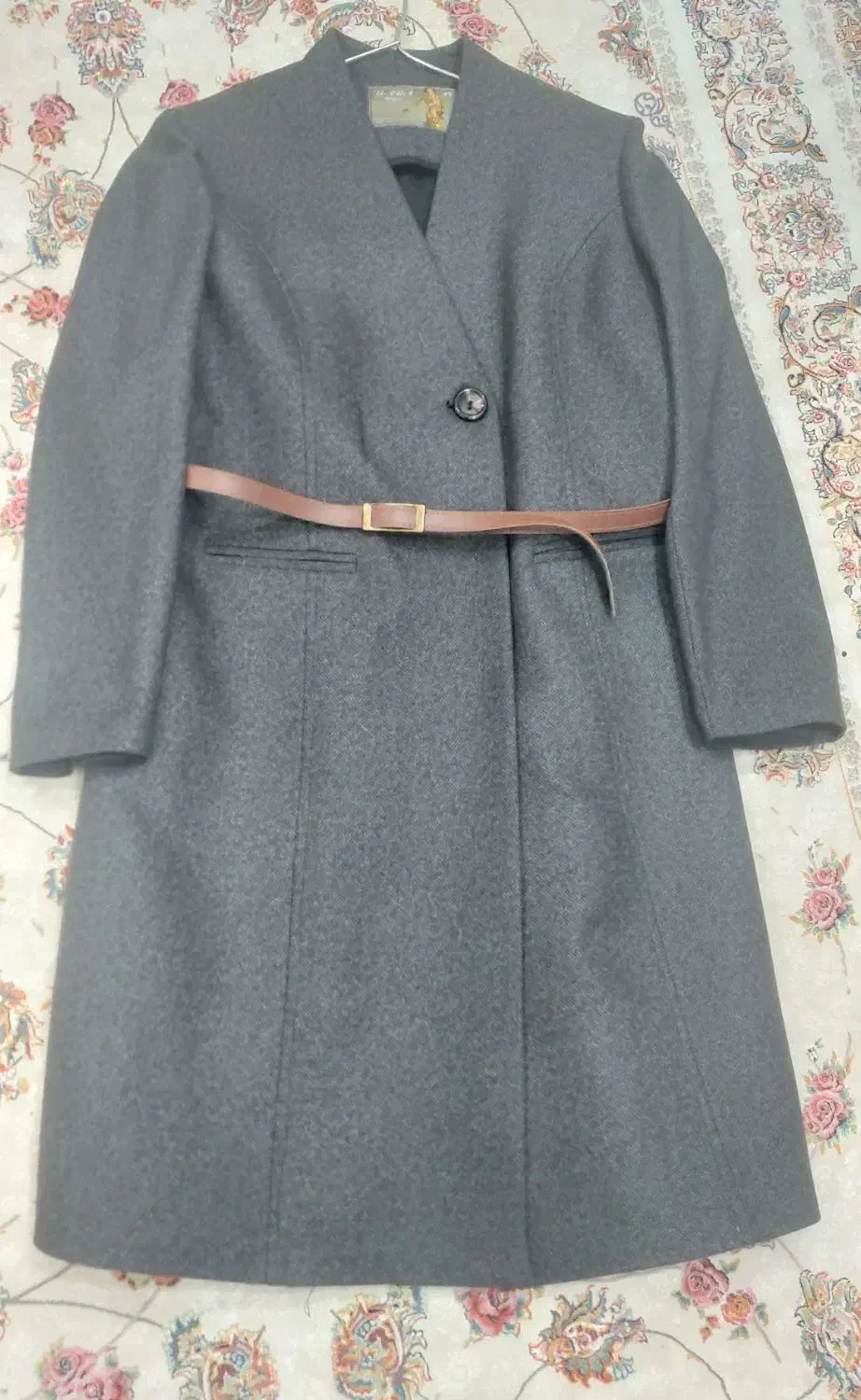 پالتو|لباس|فولادشهر, فولادشهر|دیوار