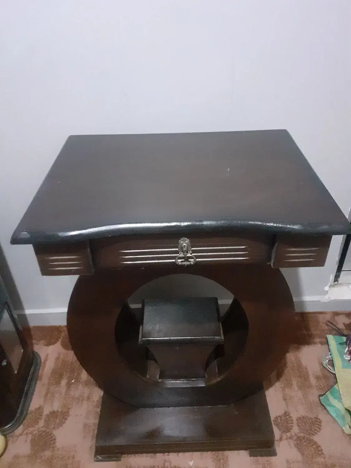 میز گرامافون درحد نو اصلا استفاده نشده|میز تلفن|نظرآباد, رسالت|دیوار