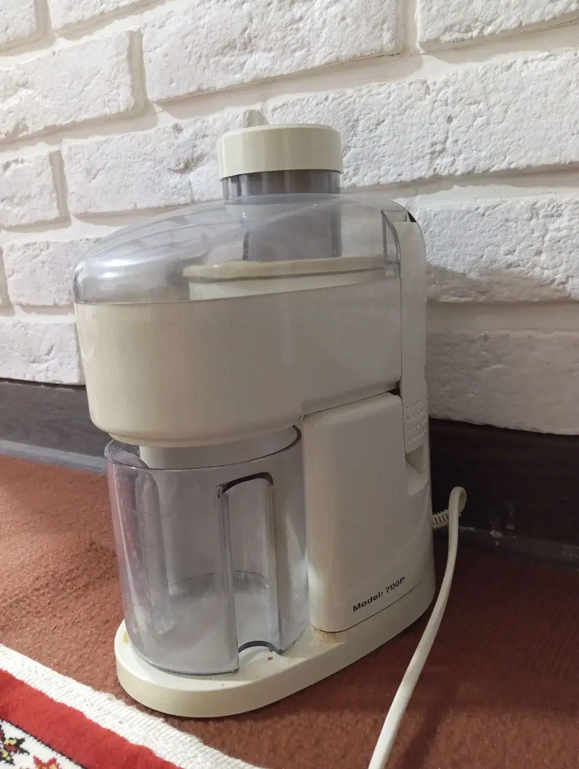 آبمیوه گیری|آبمیوهگیر و آبمرکباتگیر|گنبد کاووس, |دیوار