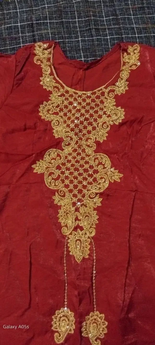 لباس مجلسی|لباس|یزد, |دیوار