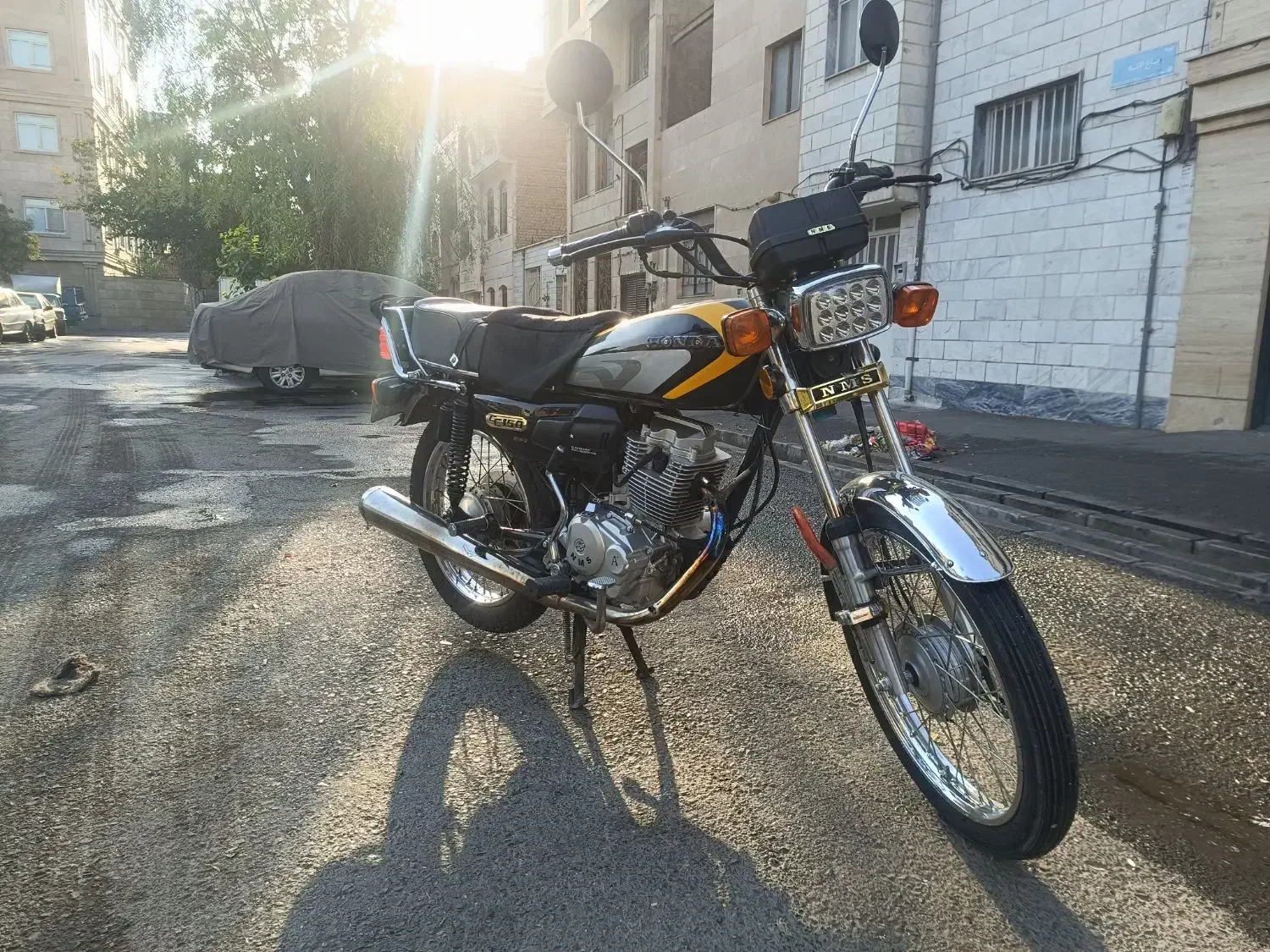 موتور سیکلت|موتورسیکلت|ری, شهادت|دیوار