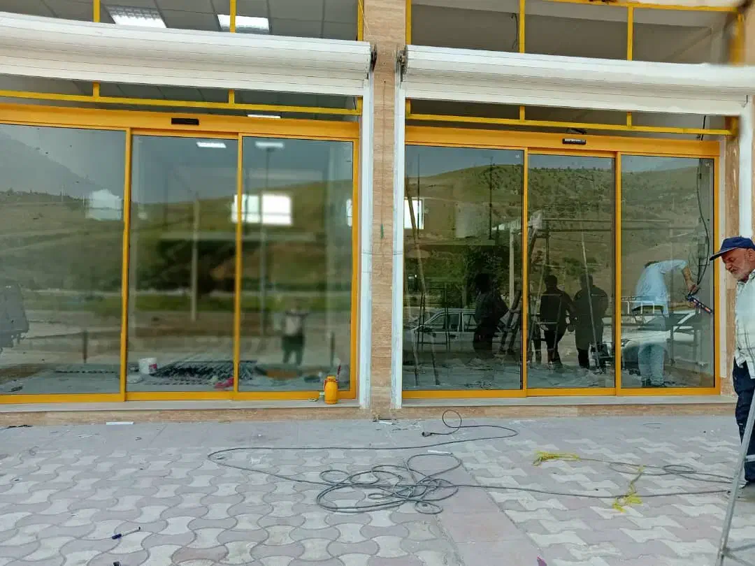 درب اتومات ،upvc، سکوریت، شیشه بالکن ،کرکره برقی|خدمات پیشه و مهارت|رشت, آب و برق|دیوار
