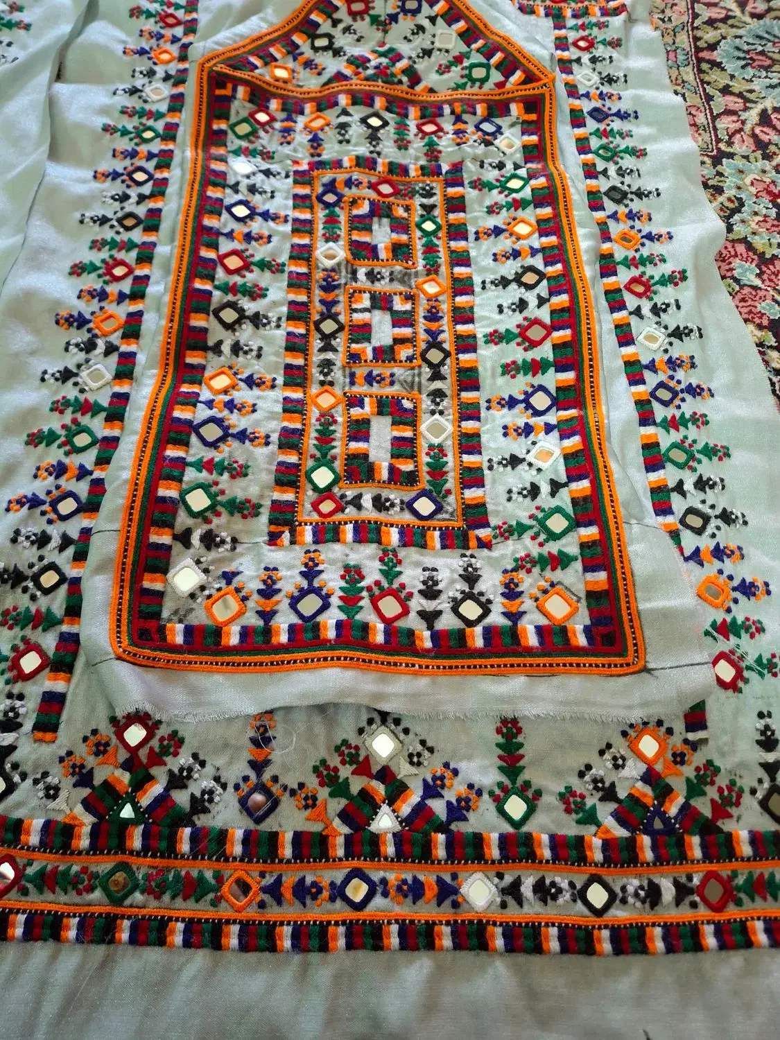 لباس دست دوز خوشکل دارم|لباس|چابهار, |دیوار