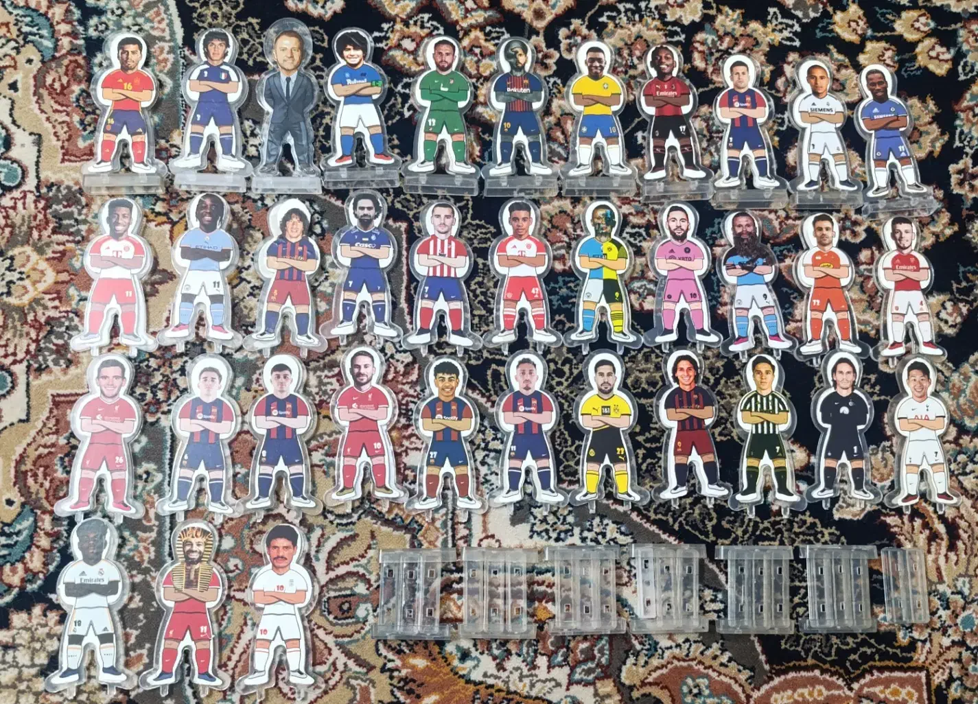 فیگور کیمدی با پایه|کلکسیون و سرگرمی|رباطکریم, رباطکریم|دیوار