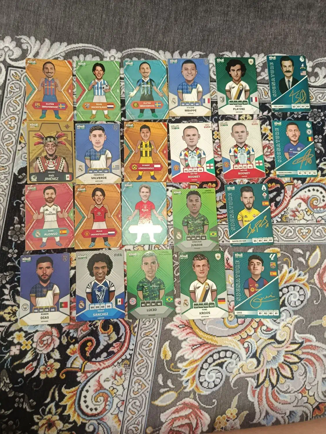 کیمدی 2025|اسباب‌‌بازی|کیش, |دیوار