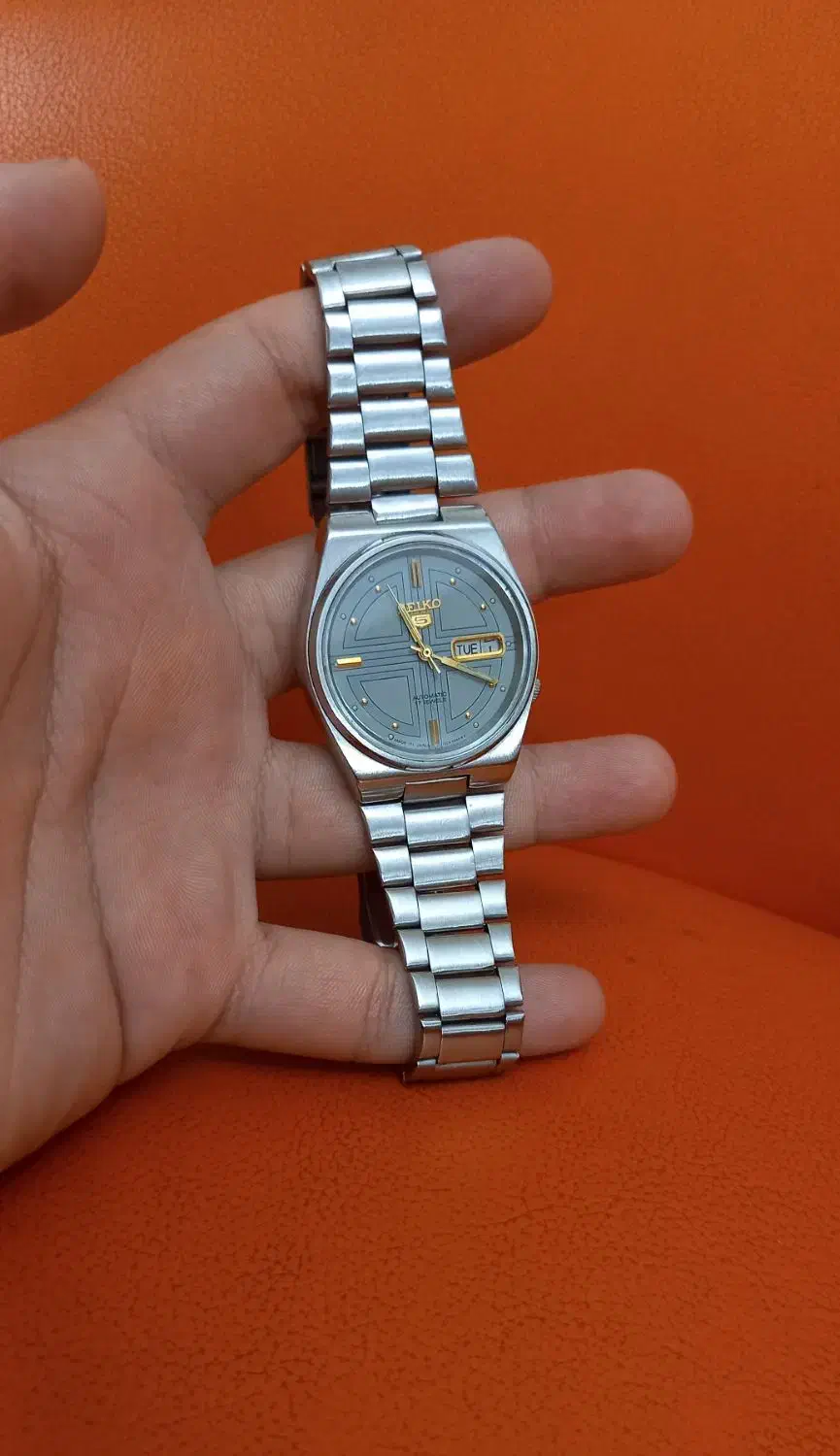 سیکو ۵ اصل|ساعت|سمنان, |دیوار