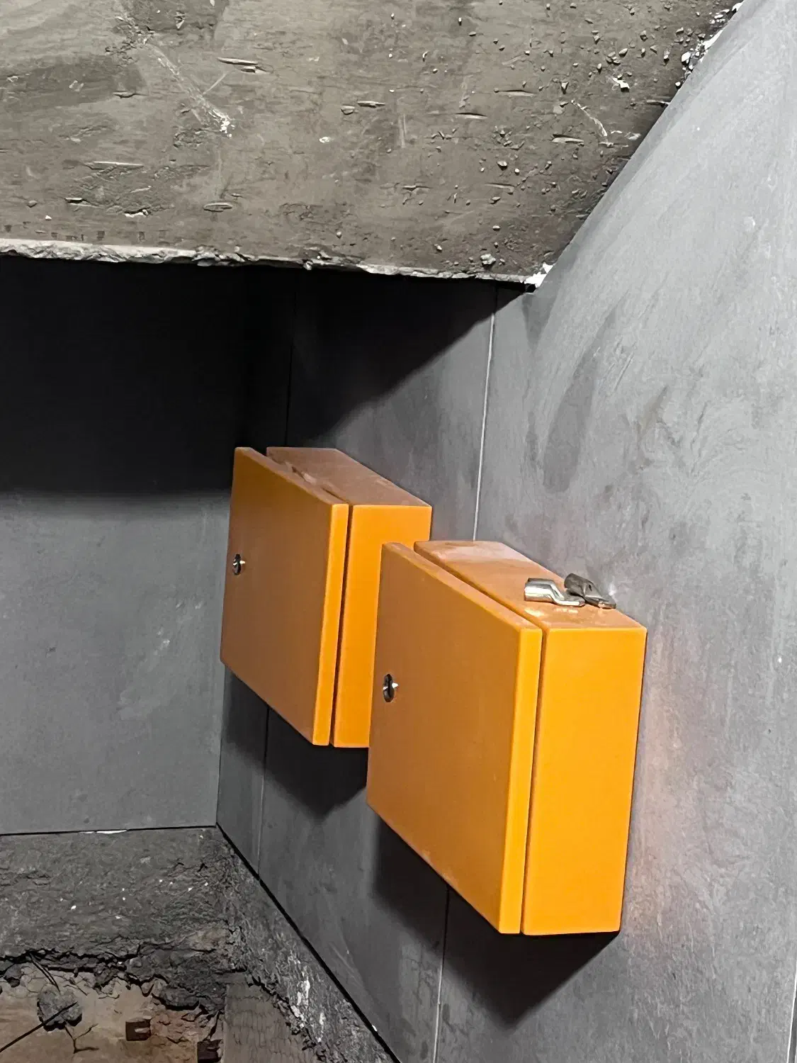 برقکار ماهر ، نیمه ماهر، نیروی ساده|استخدام معماری، عمران و ساختمانی|تهران, ونک|دیوار