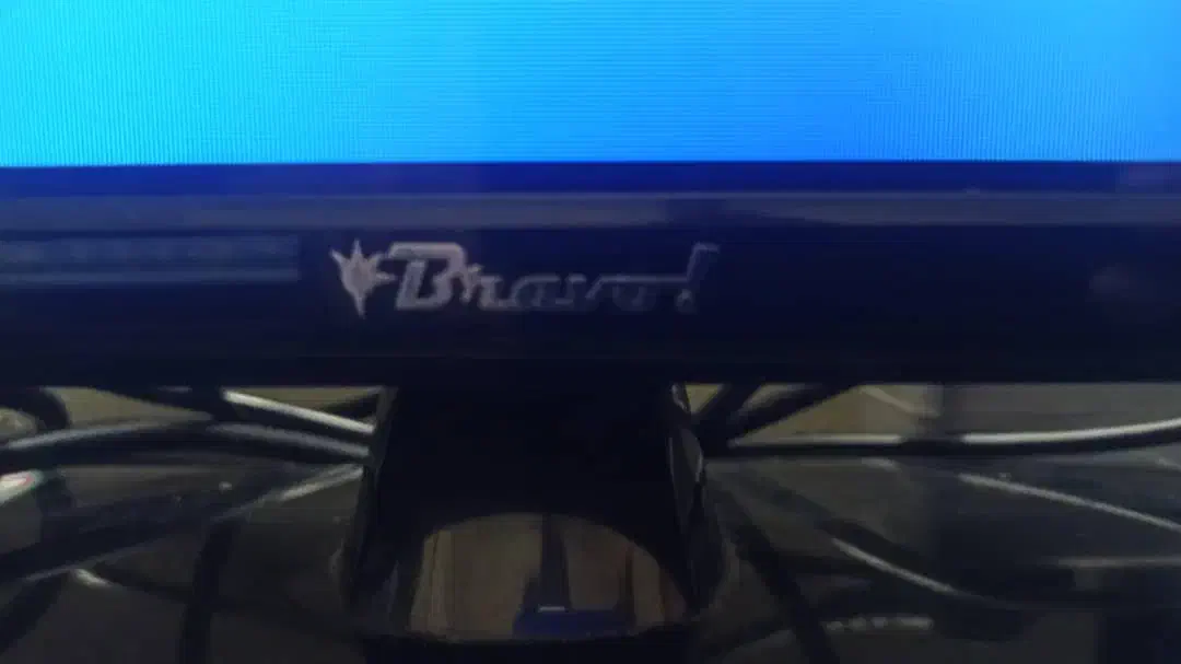 تلویزیون 32اینچ|تلویزیون و پروژکتور|بوشهر, |دیوار