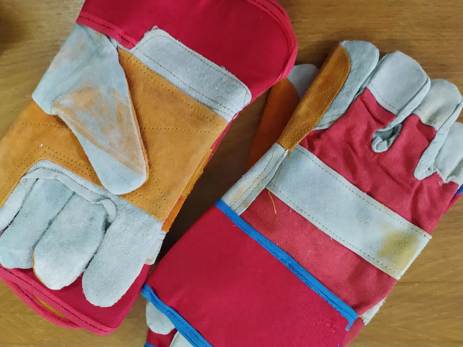 لباس و دستکش و تجهیزات مربوط به کار|لباس|شاهرود, |دیوار