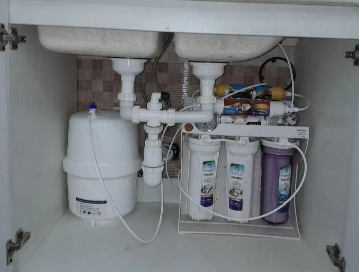 لوله کشی آب و فاضلاب نصب شیرآلات آب تصفیه و منبع آ|خدمات پیشه و مهارت|شیراز, عادل آباد|دیوار