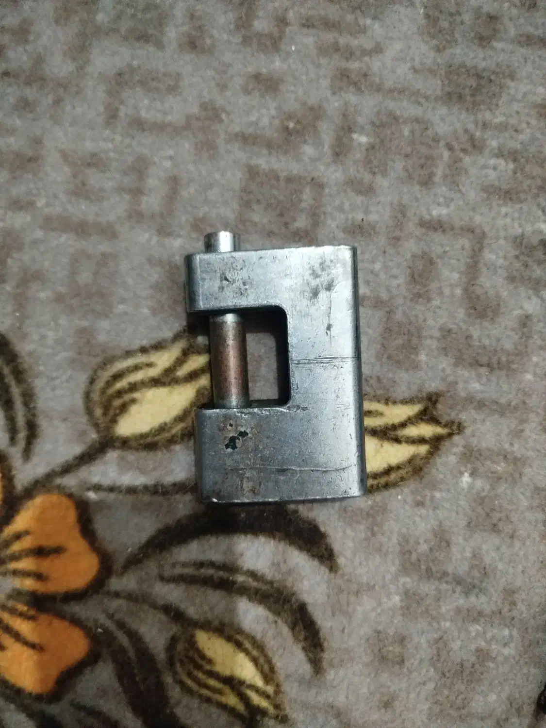 یک عدد قفل کتابی و یک عدد زنجیر  و یک عدد ترکبند|حراج|قم, ولیعصر|دیوار