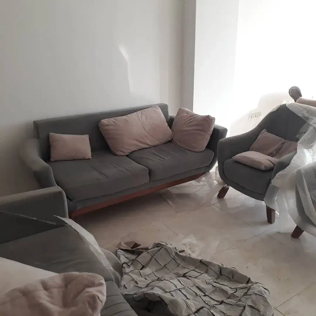 مبل صورتی طوسی هفت نفره|مبلمان خانگی و میز عسلی|تهران, حسن‌آباد|دیوار