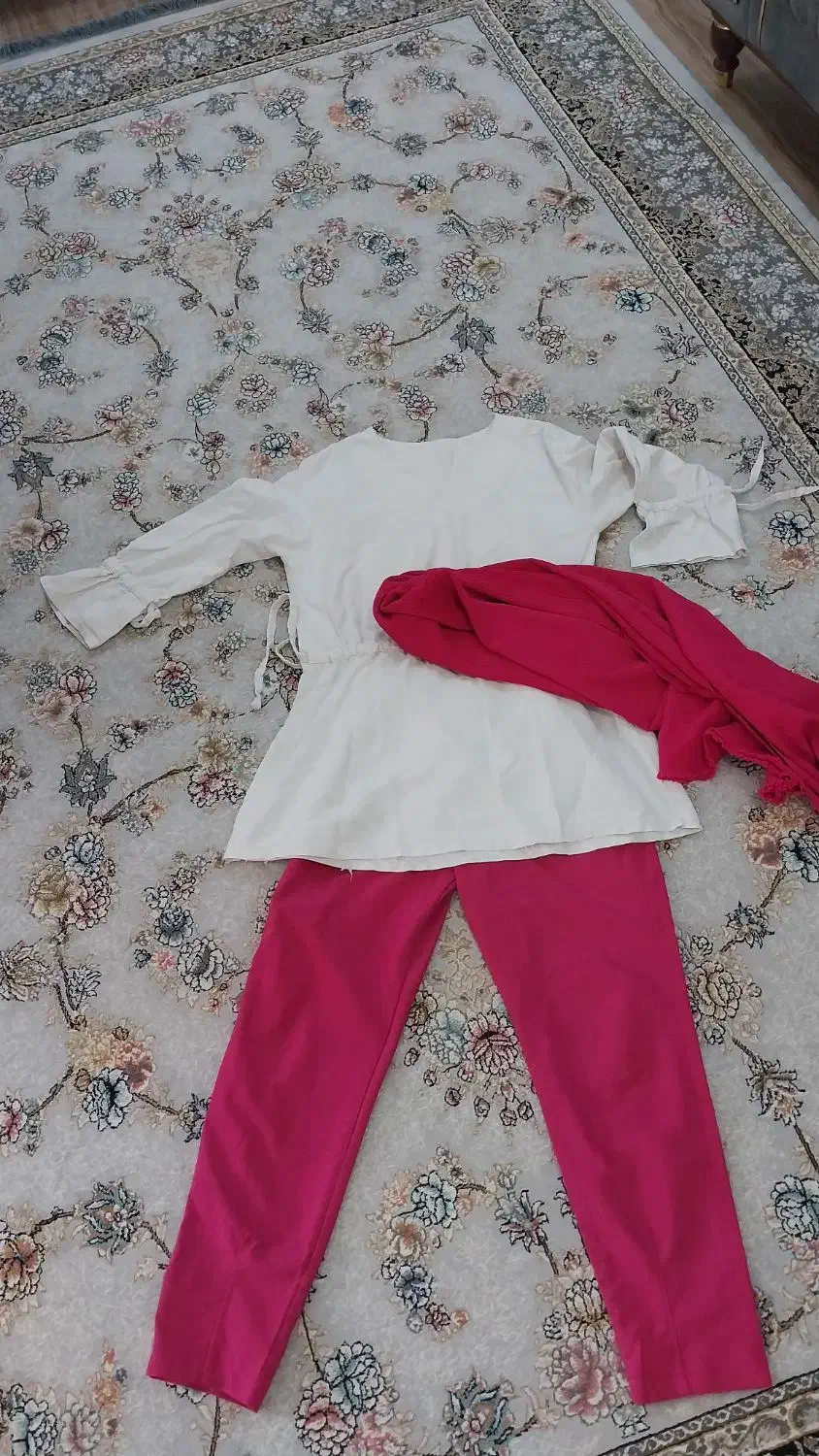 لباس زنانه|لباس|رشت, فخب|دیوار