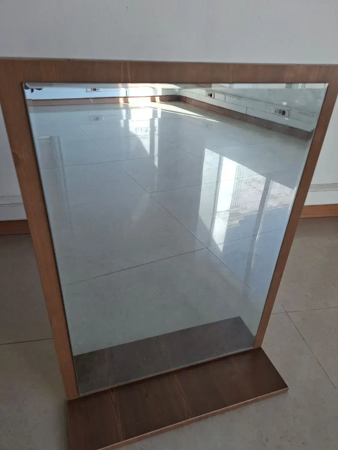 آینه سرویس بهداشتی|لوازم سرویس بهداشتی|کیش, |دیوار