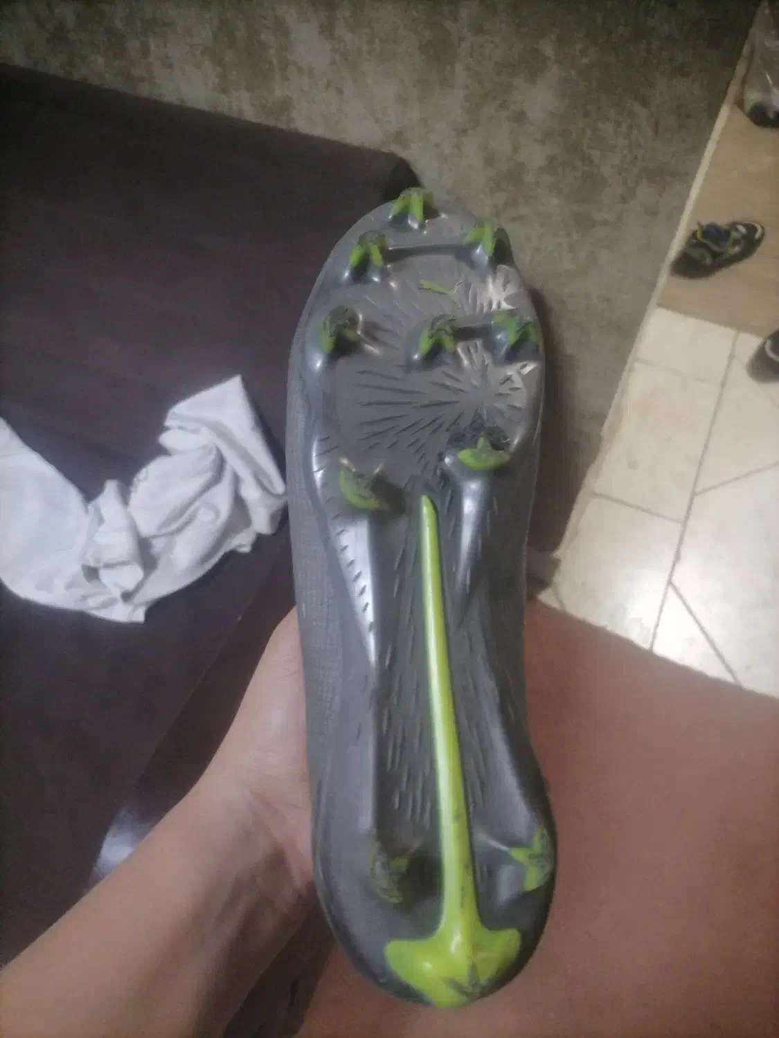 کفش ورزشی چمن|کیف، کفش، کمربند|اردبیل, |دیوار