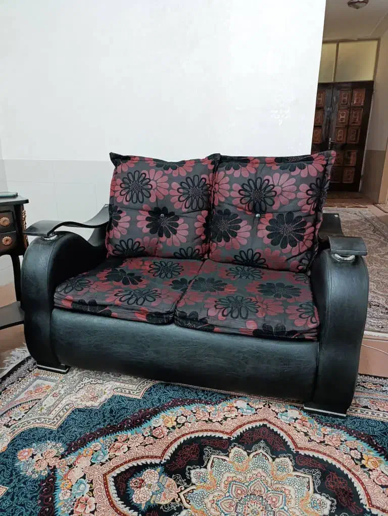 فروش مبل سالم و تمیز|مبلمان خانگی و میز عسلی|آباده, |دیوار