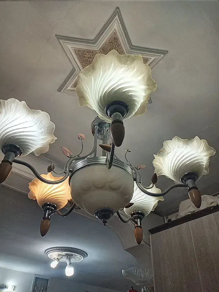 لوستربسیارزیباسالم۵شاخه یکمیلیون|لوستر و چراغ آویز|کرج, خرمدشت|دیوار