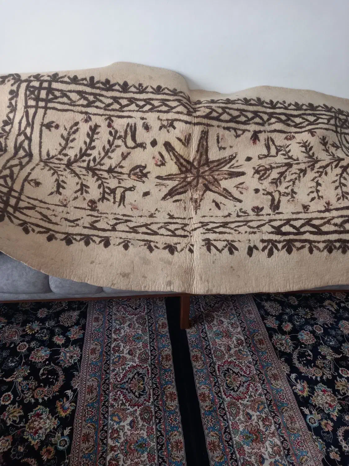 نمد ورگن اصل سایز بزرگ نونو|گلیم، جاجیم، گبه|کرمانشاه, |دیوار