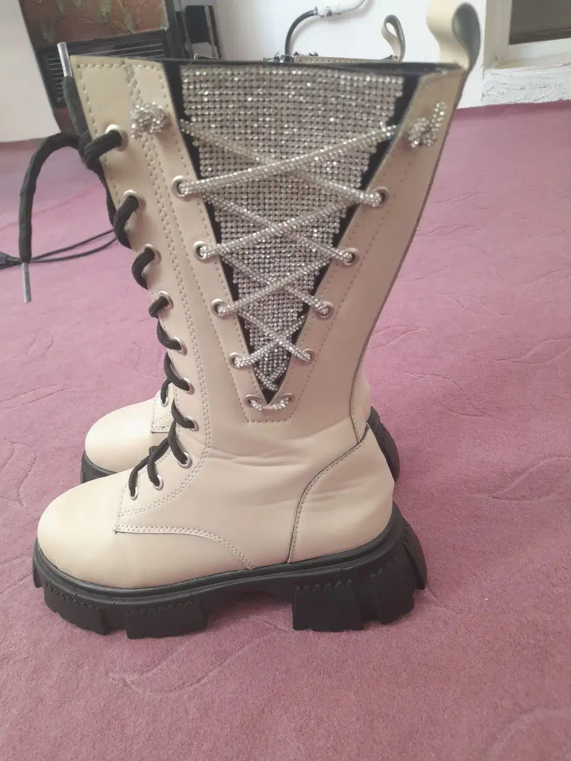 پوتین نونو|کفش و لباس بچه|سقز, |دیوار