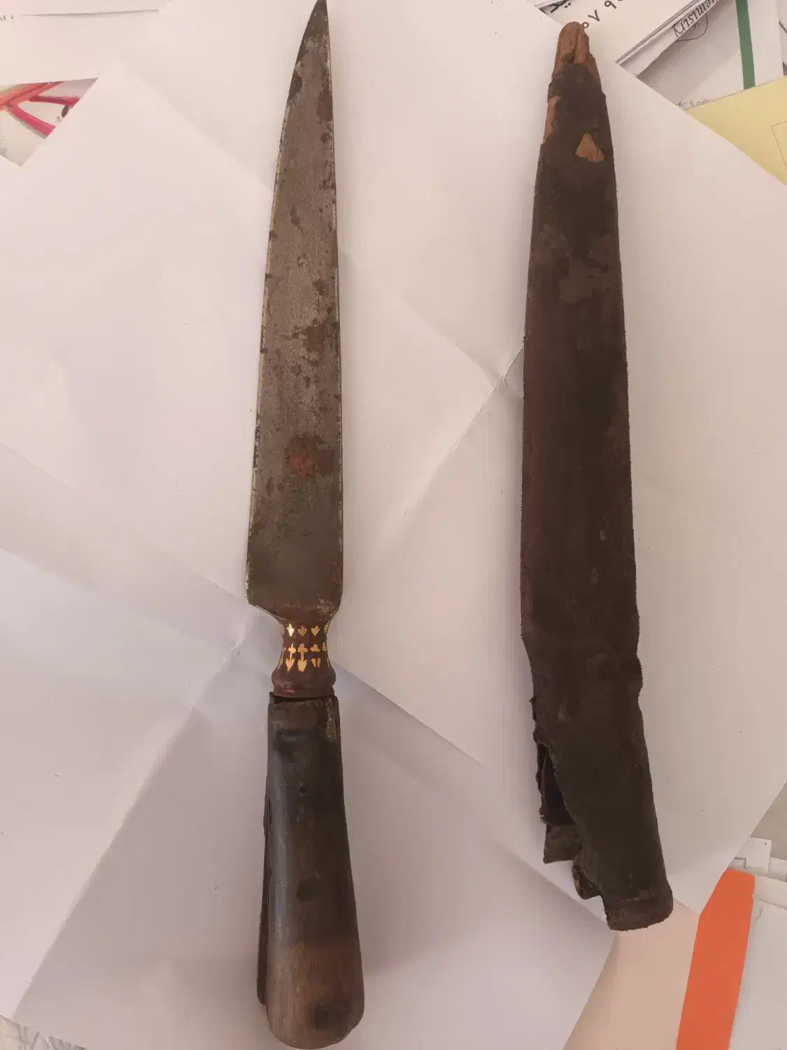 خنجر طلا کوب صفوی|کلکسیون اشیاء عتیقه|اقلید, |دیوار